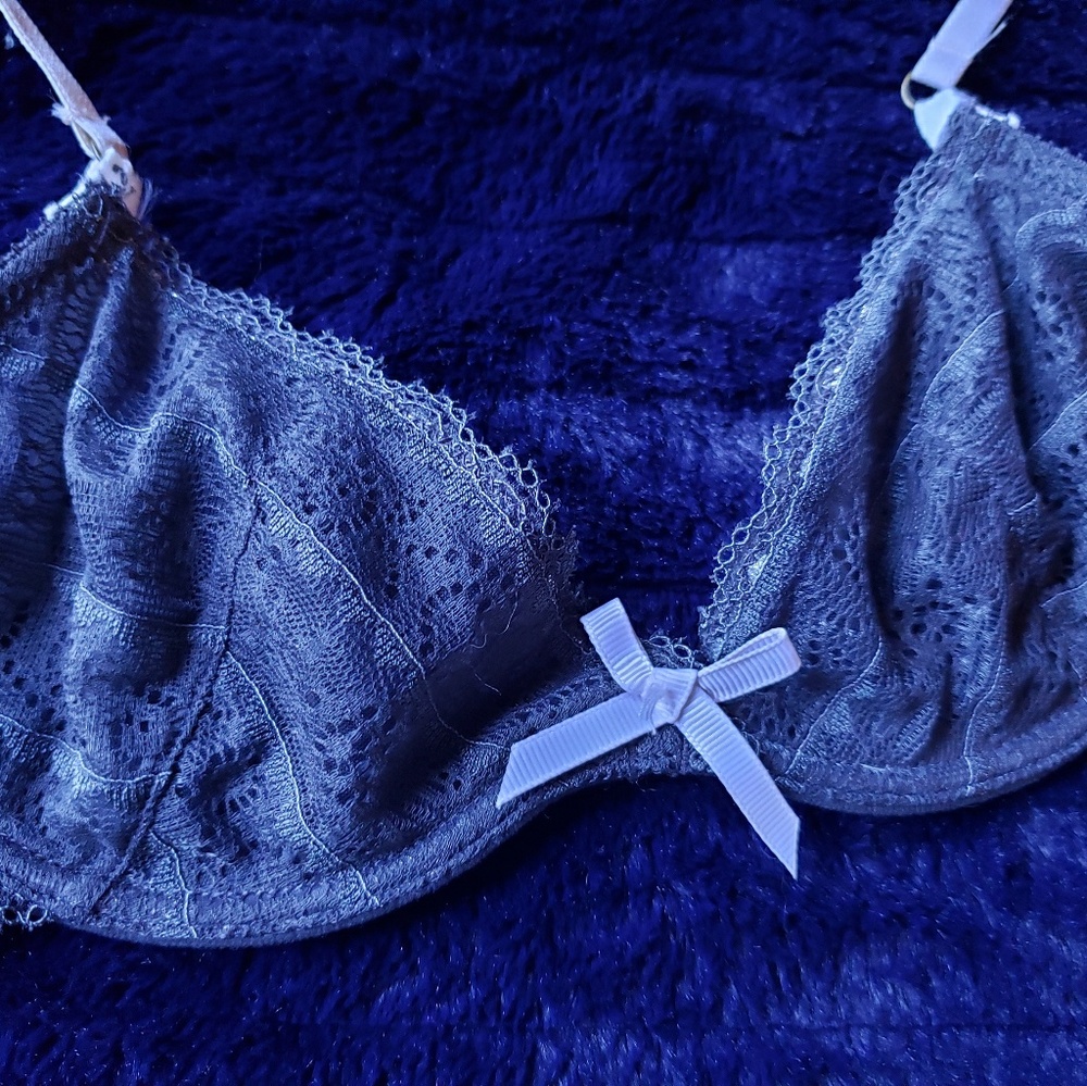 Victoria's Secret unlined lace Demi bra grey